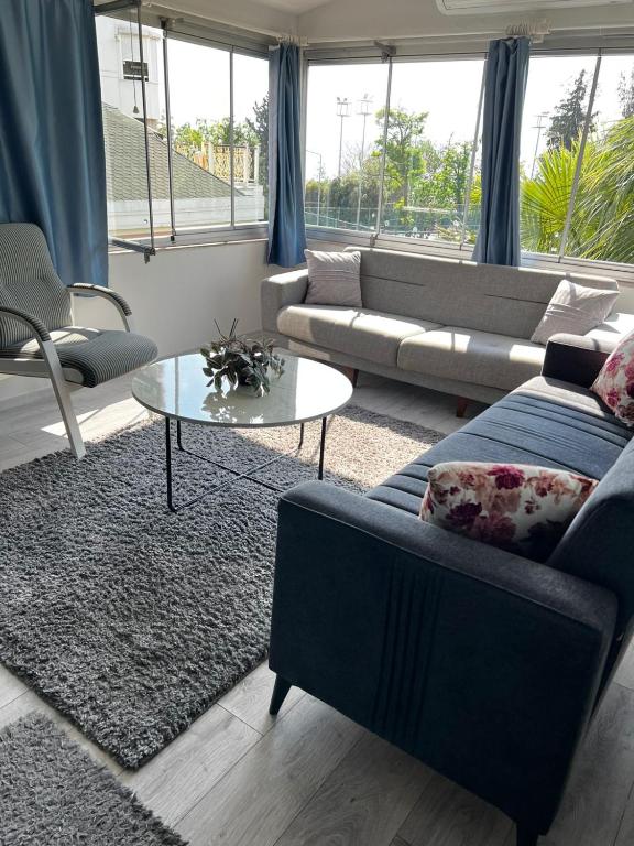 تصویر اتاق‌های Apartment close to the sea in the most central of city - تصویر ۲