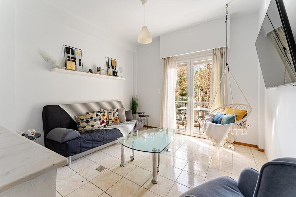 New 2Bedrooms Full Apt-1Min fromAcropolisMetro