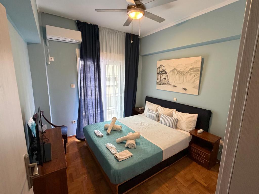 Sunny 1-Bedroom Apt 10 Min Walk to Acropolis