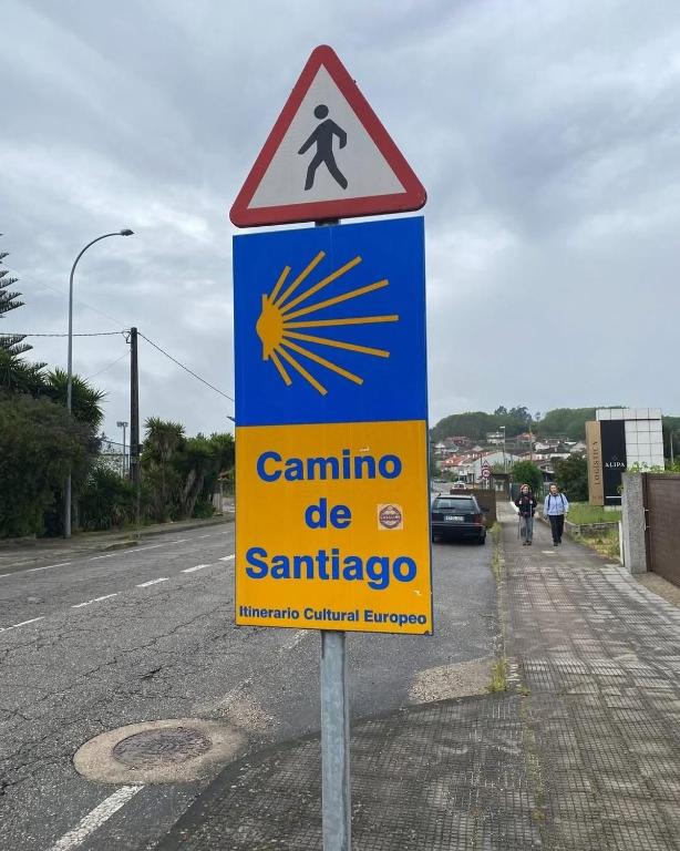 a street sign on the side of a road at TurisMar Vila do Conde in Macieiro da Maia