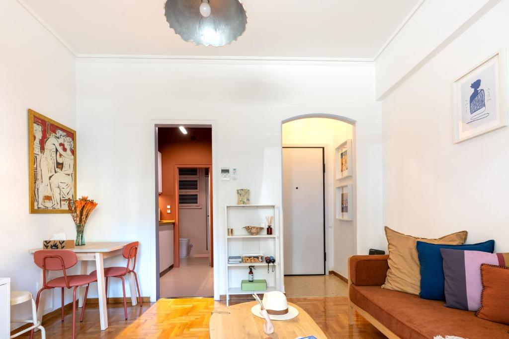 Your Haven in Kolonaki - opposite the French school- Didotou - 1Br - stylish & cosy