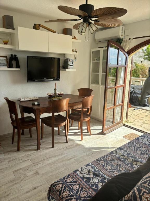 Sunny hideaway El Ranchito garden & terrace