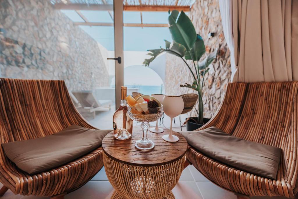 พื้นที่นั่งเล่นของ Delfini beach hotel & suites