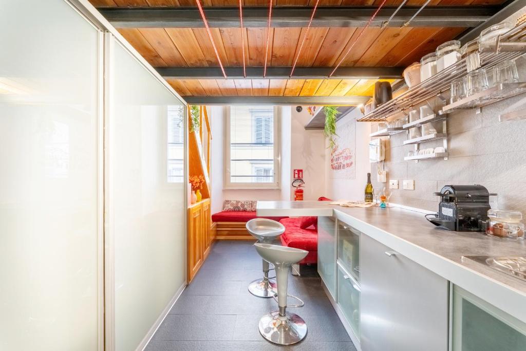 Esedra Loft, Like on a Boat Drifting Through Rome