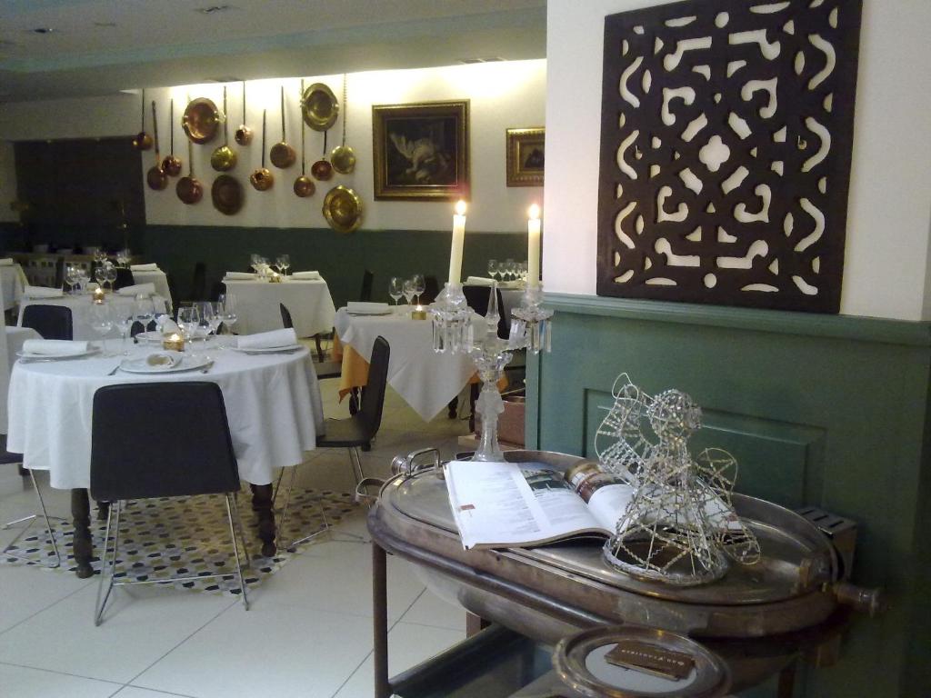 Restaurace v ubytování Hostal San Francisco