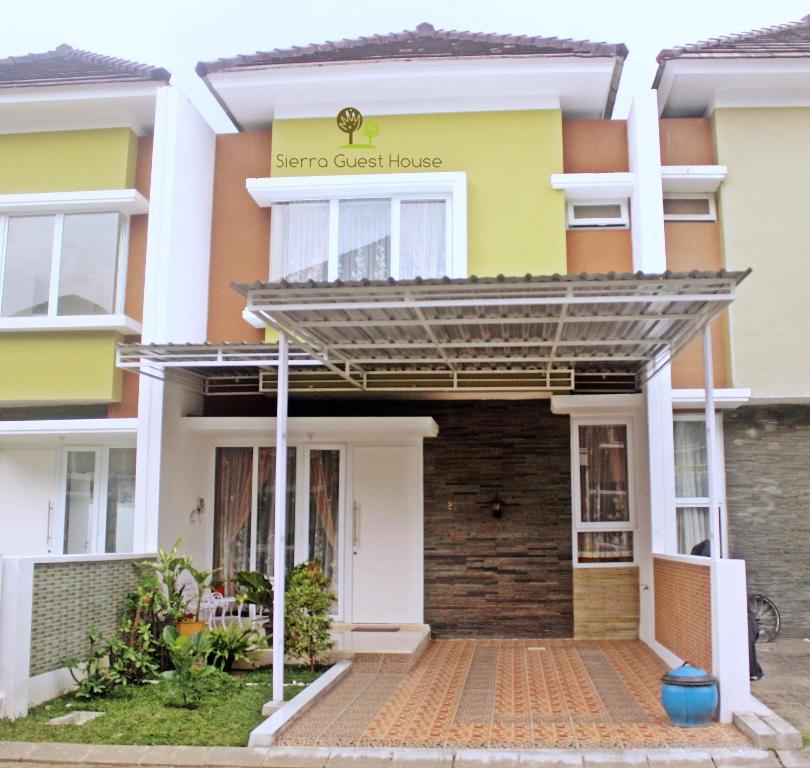 a view of the front of the house at Sierra Villa Malang in Malang