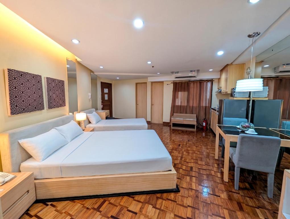 Prince Plaza II Condotel - 
