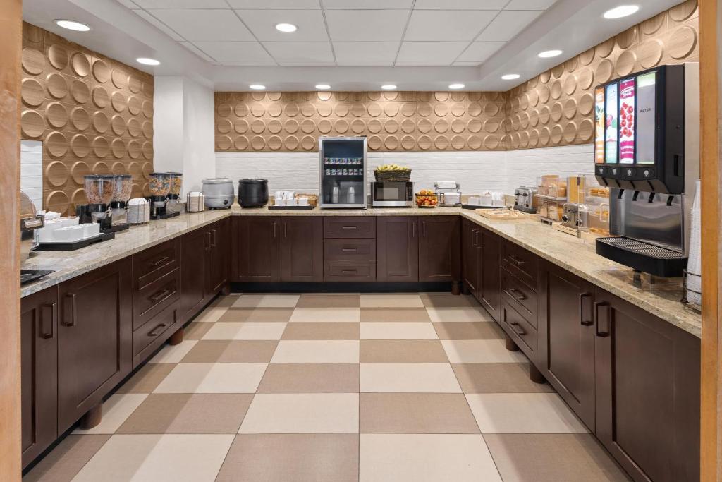 Wingate by Wyndham Cranberry photo