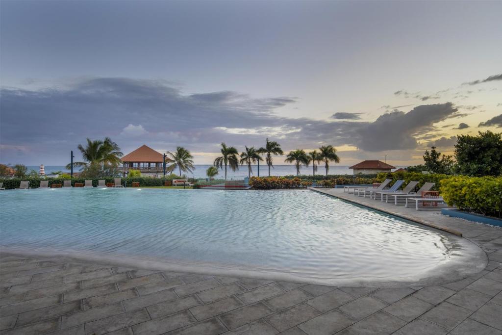 Hilton Garden Inn La Romana photo