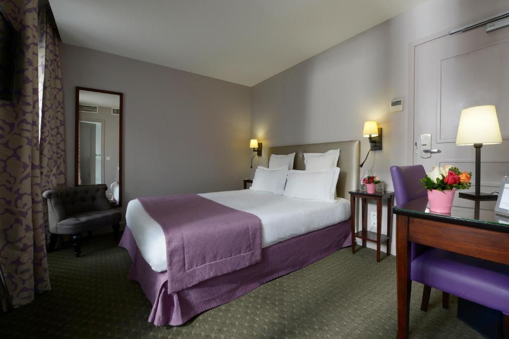 Hôtel Le Relais Saint Charles - Classic Twin Room - Street View