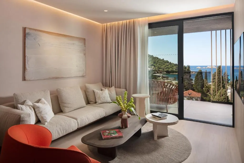 Owner Suite with Sea View and Balcony