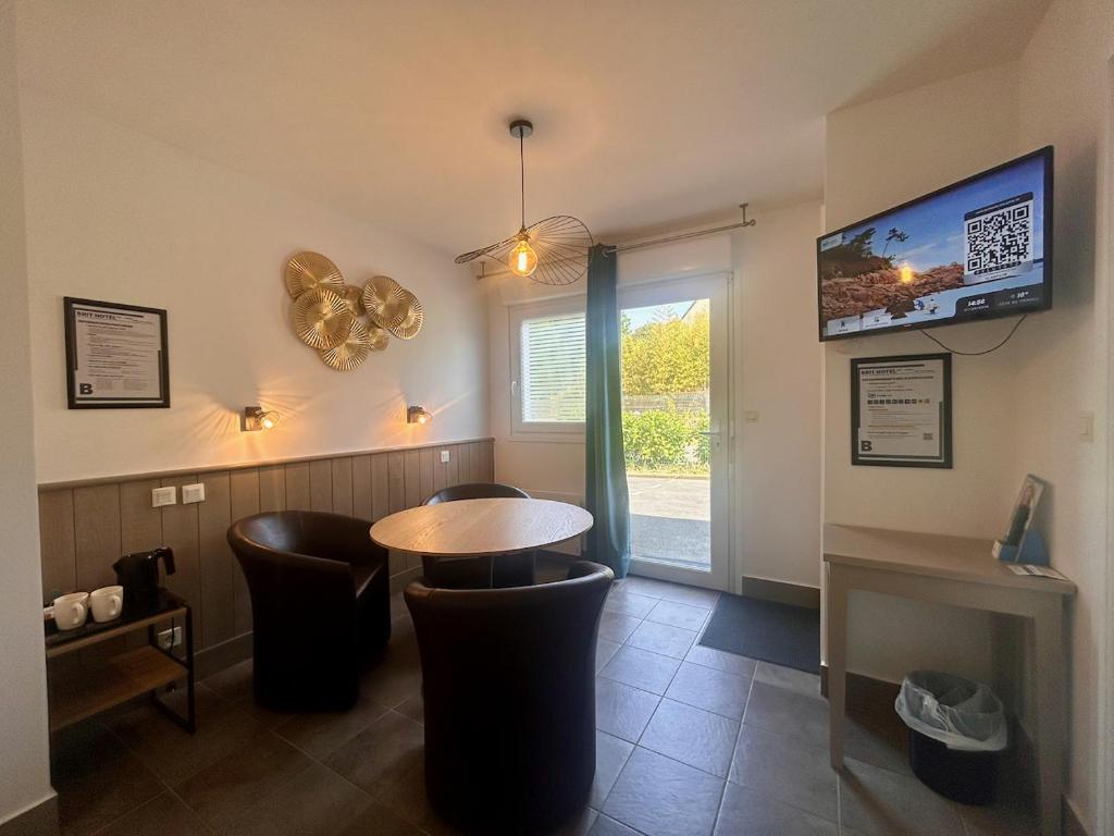 BRIT HOTEL Lannion vers Perros-Guirec - Chambre Lits Jumeaux Confort