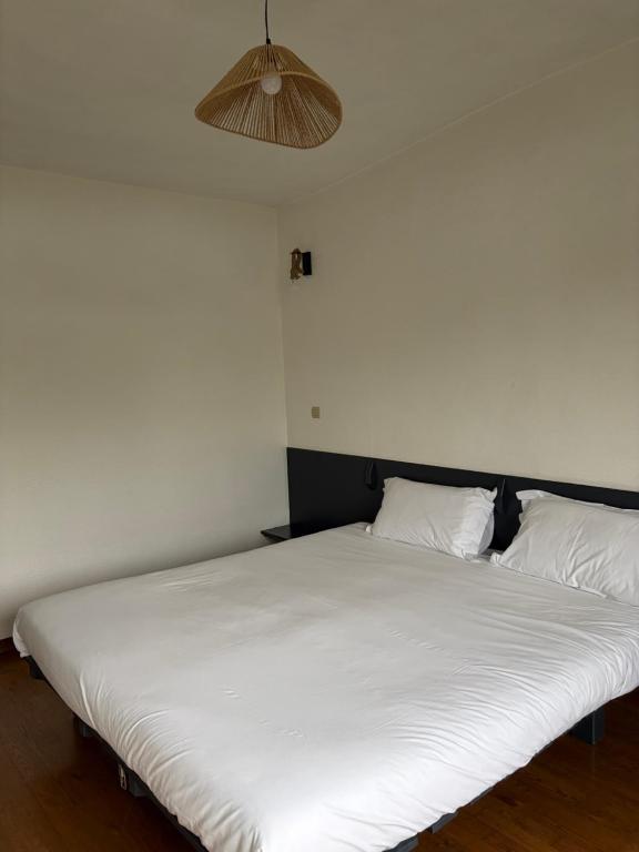 HOTEL RESTAURANT CIRIUS - 双人间 - 带阳台
