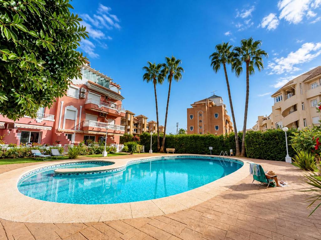 Estudio Flor de Jazmin en Dénia con piscina y a 100m de la playa by Family Homes Rentals