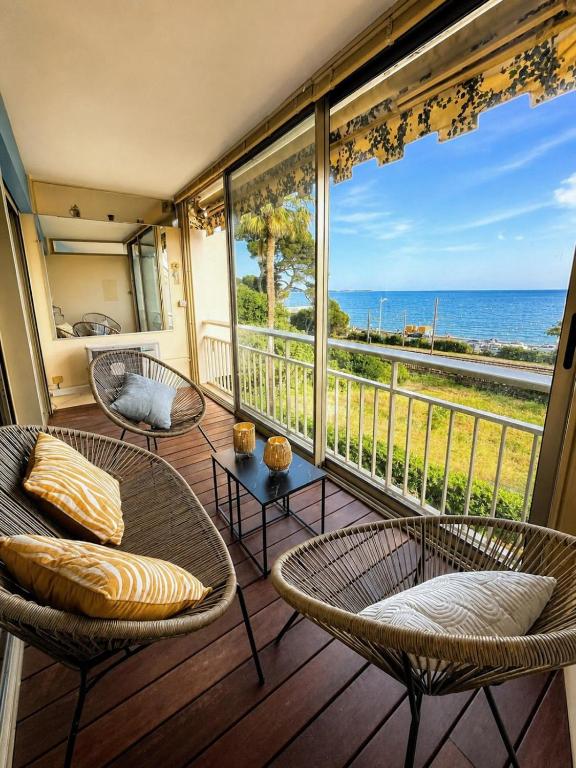 L'Azuria - Terrasse vue mer et accès privé plage
