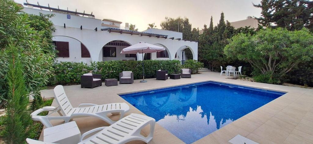 Villa In Ibizan Style Near Alicante