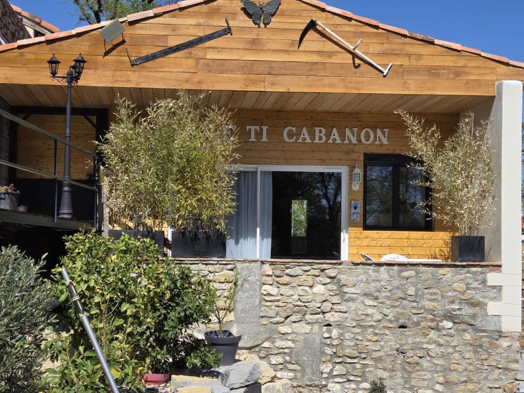 Gîte naturiste avec SPA adult only - Appartement 1 Chambre Avec Vue Sur Piscine