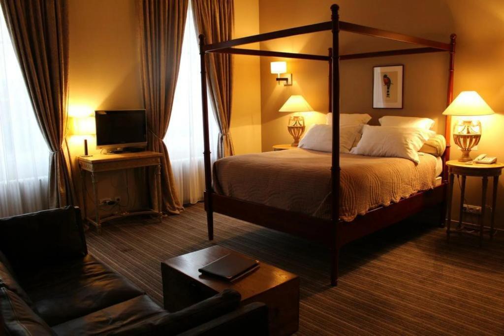 Les chambres du Domaine Rollan de By - Large Double Room
