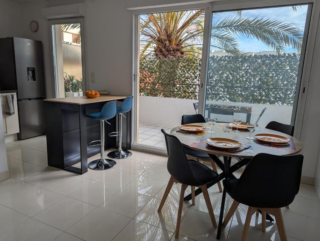 Appartement lumineux à 2 pas de la plage - Parking gratuit