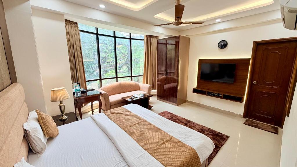 Kashish Residency - Premium Rooms — 4