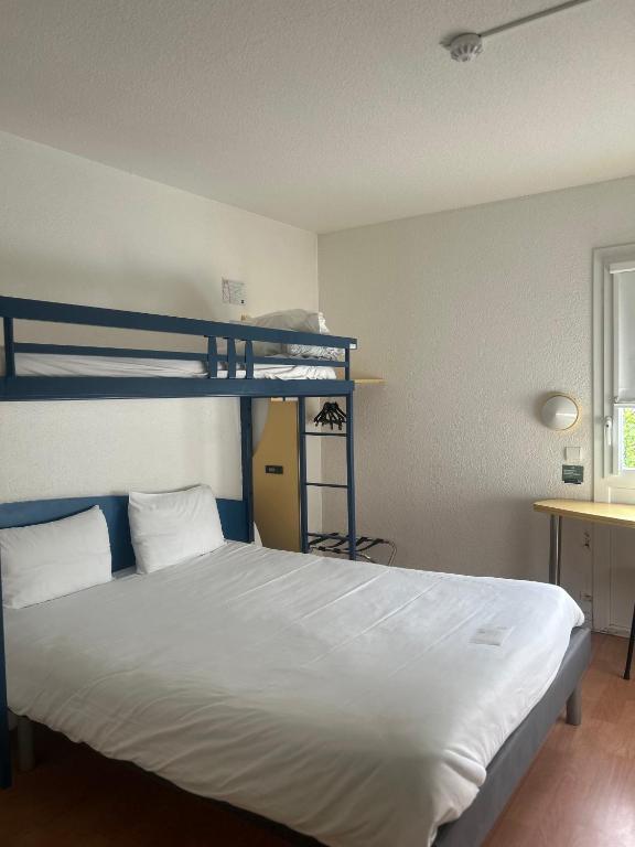 Ibis Budget Agen - Accessible King Room