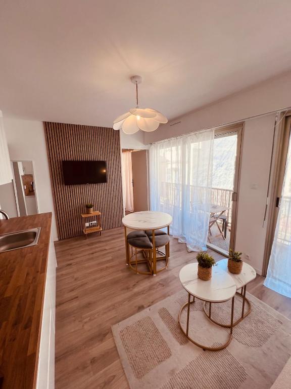 Appartement Cosy avec Terrasse Cannes centre