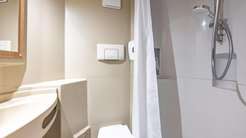 Premiere Classe Lyon Ouest - Tassin - Chambre Double Avec 1 Lit Double