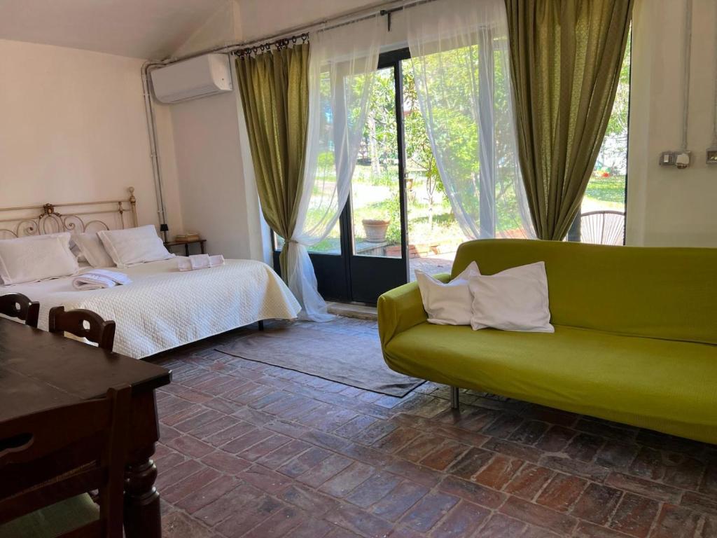 Apartment near Montepulciano, pet friendly, BBQ, Pool