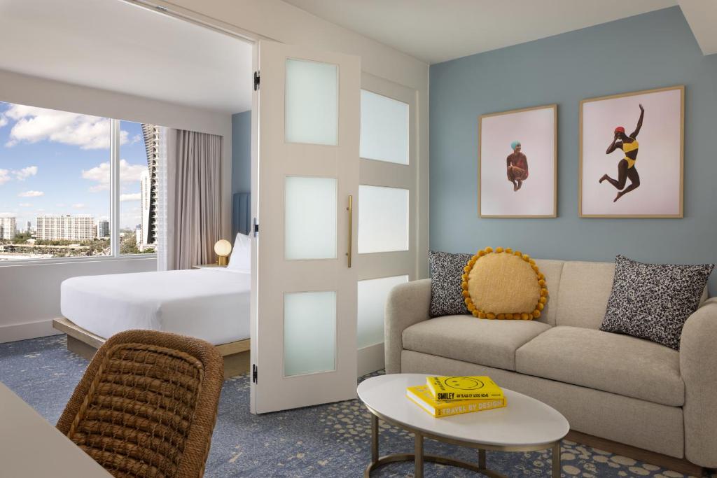 Newport Beachside Hotel & Resort - 