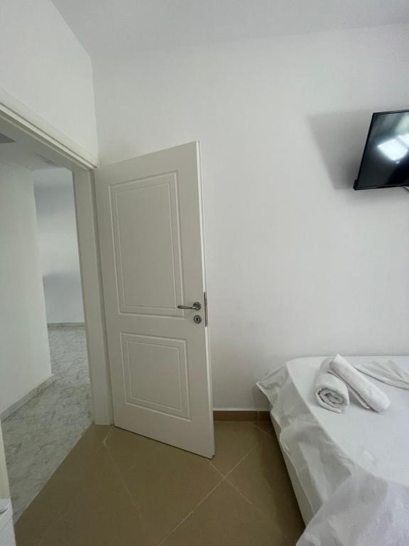 eljos house permet - Habitación Triple Con Baño Privado