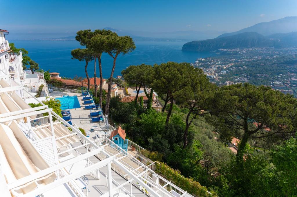 a view of the ocean from the side of a building at Residence Le Terrazze in Sorrento