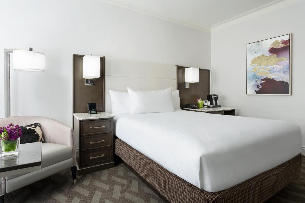 Hilton Boston Park Plaza - Superior Queen Room