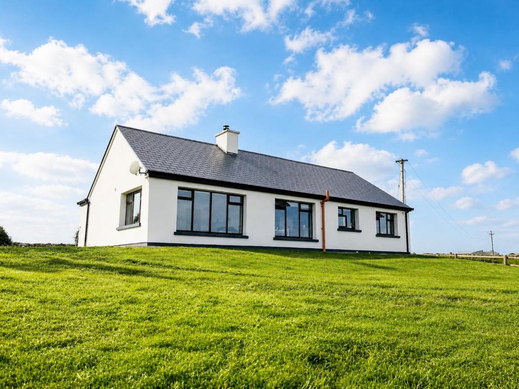 Gallery image of Freaghcastle House in Milltown Malbay