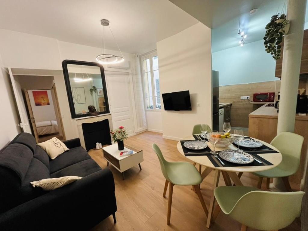 Stylish apartment, 5 min Cannes center, aircon, WiFi
