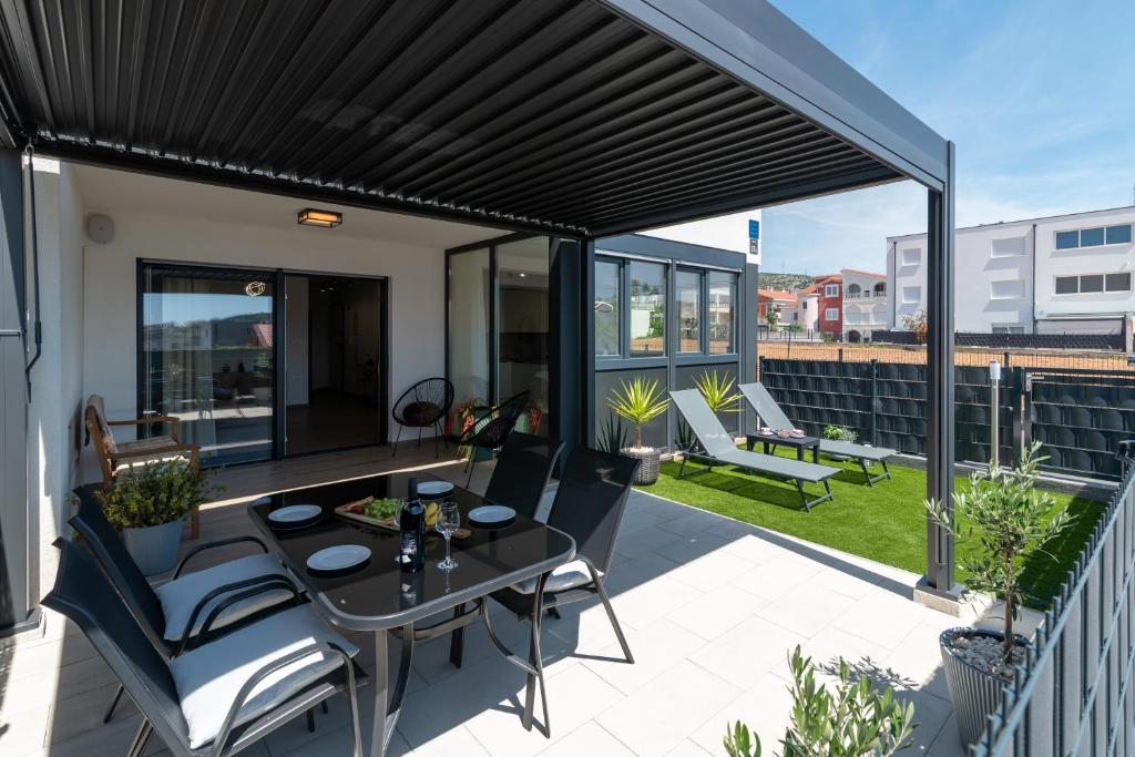 Apartment Terra - Comfort with Garden, Terrace & free Parking