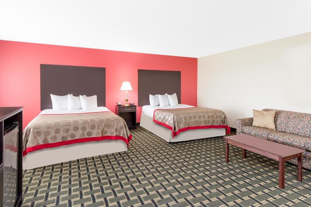 Ramada by Wyndham Vandalia - Suite Estudio Con Dos Camas Dobles - No Fumadores