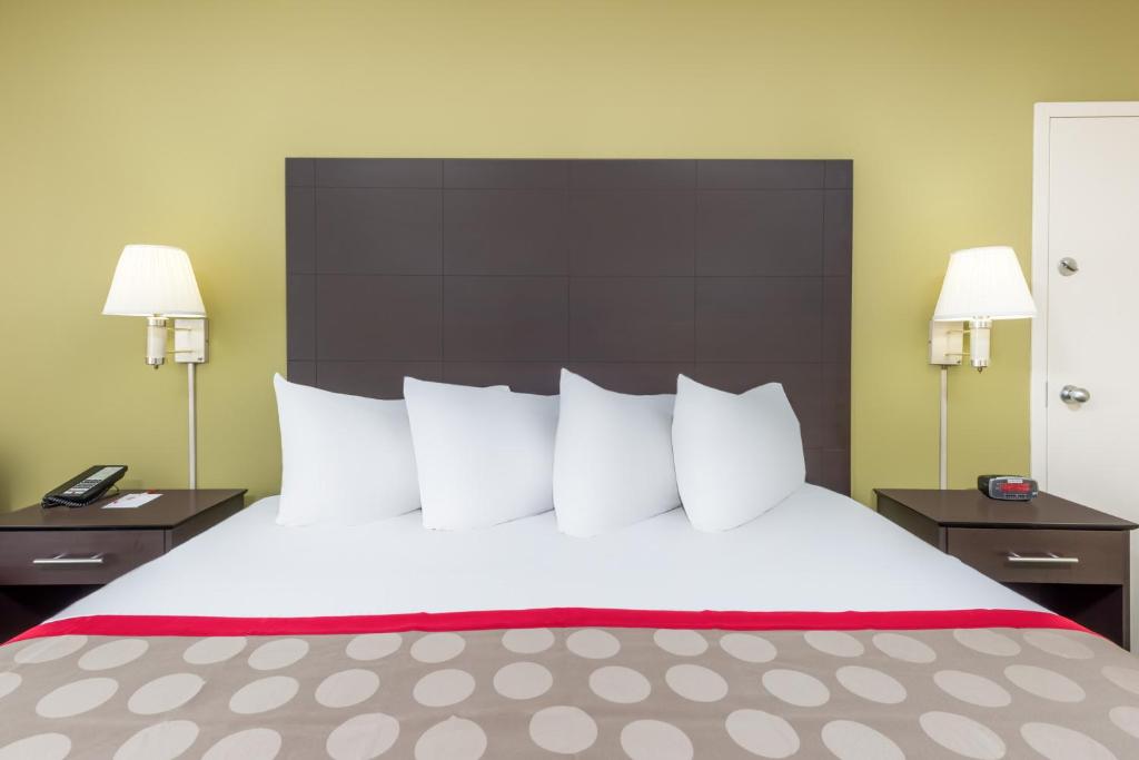 Ramada by Wyndham Vandalia - Habitación Con Cama Extragrande - No Fumadores