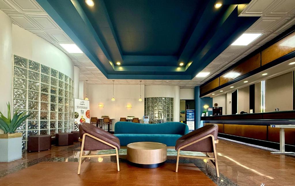 Best Western Plus Suites Hotel - LAX Airport LA Stadium photo
