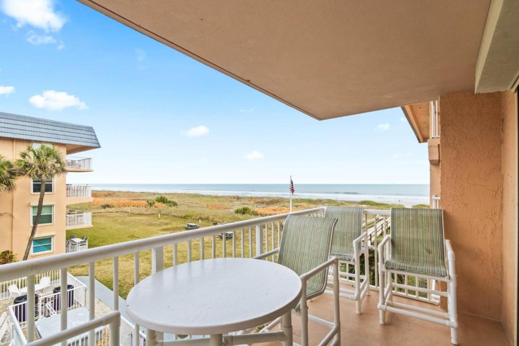 Spanish Main - Cocoa Beach Oceanfront Condos near Port Canaveral - 部分海景两卧室公寓