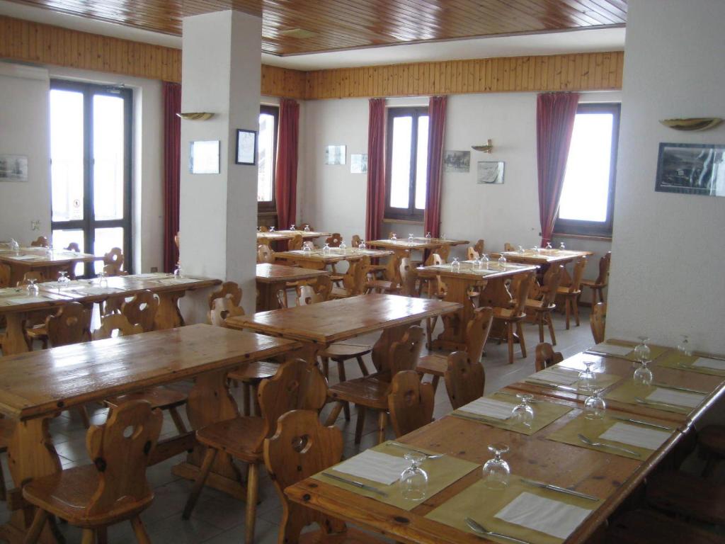 Fotografie z fotogalerie ubytování Albergo Casa Della Neve v destinaci Stresa