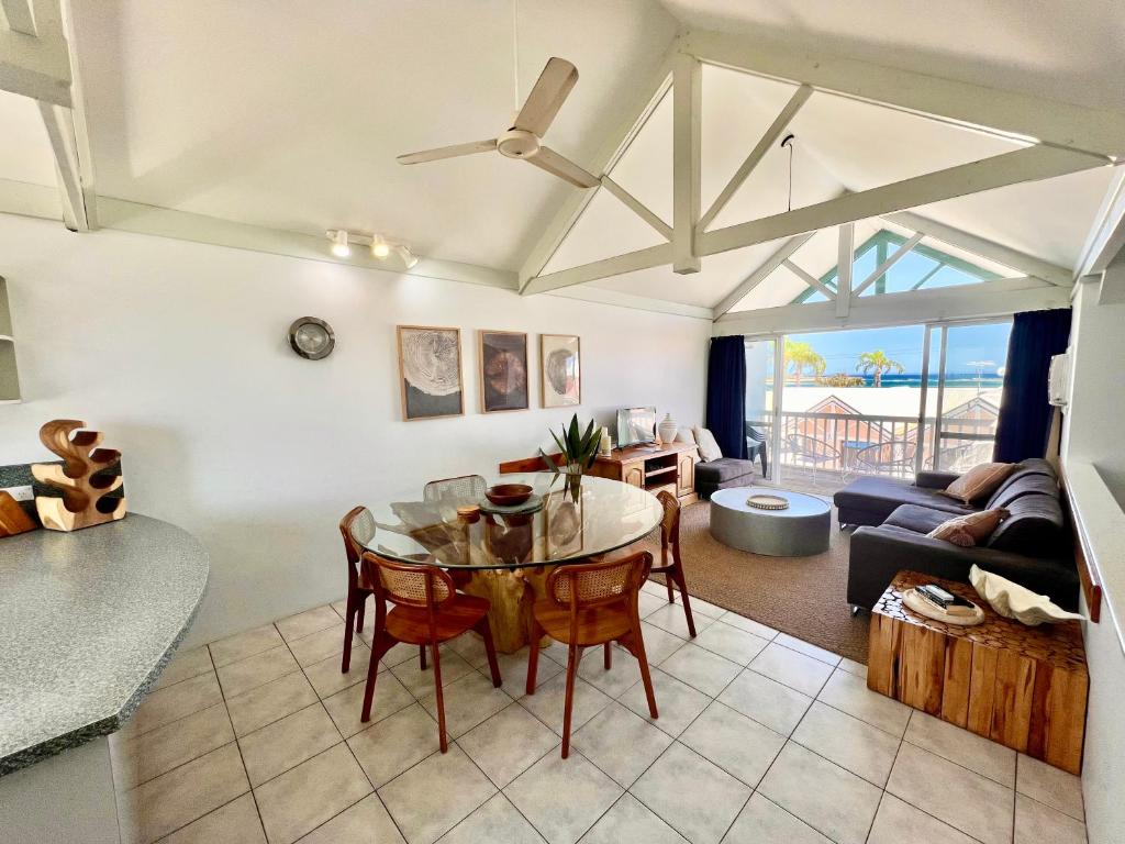 Gallery image of Waterfront Unit 4 - Kalbarri WA in Kalbarri