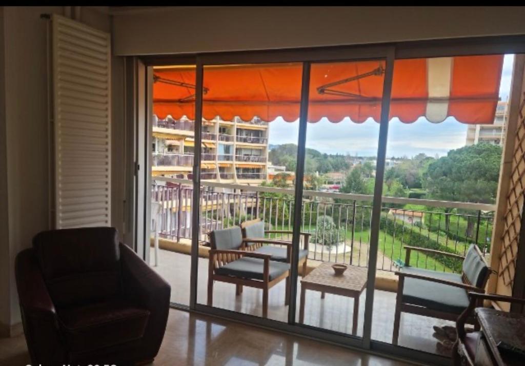 Appartement Le France - Vacances Côte d'Azur - Appartement Avec Vue Sur Piscine