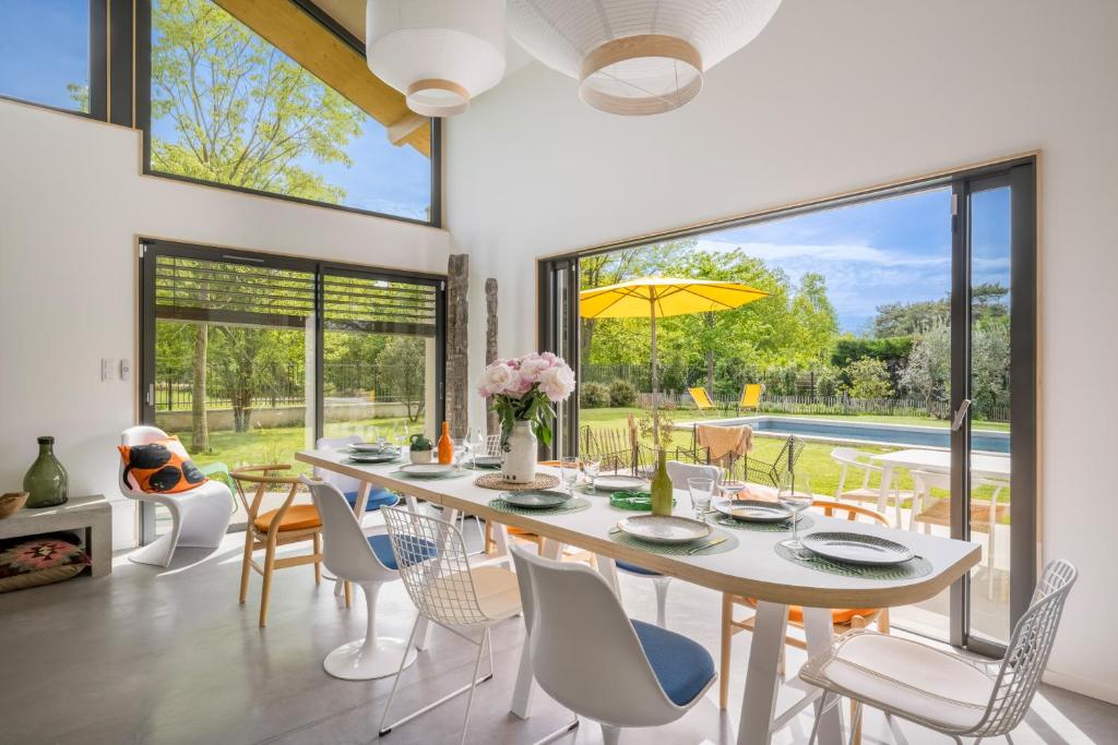Villa prestige piscine climatisation standing Lyon Ouest