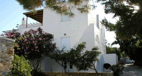 Gallery image of Eleni's Studios Ornos in Ornos