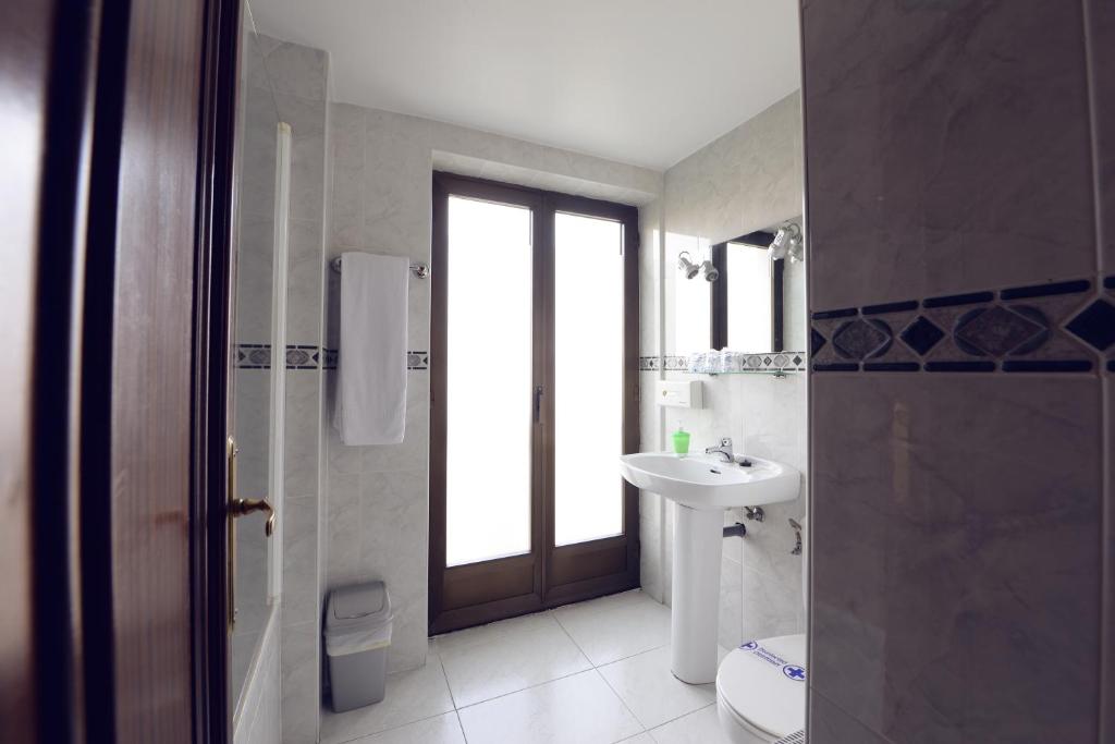 Koupelna v ubytování Hostal Concejo