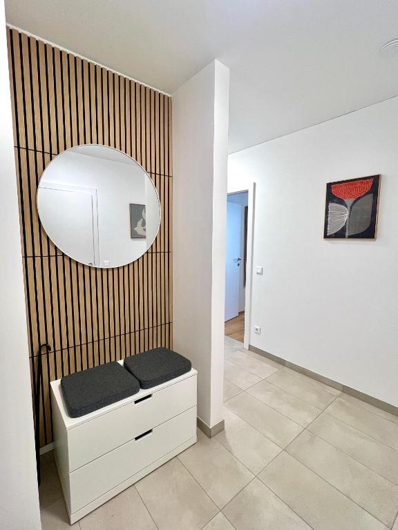 Free Parking - City Pulse Apartments at U6-Metro Vienna photo