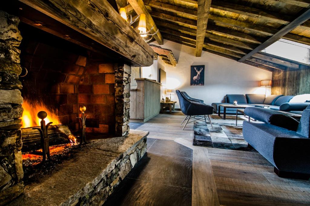 Zdjęcie z galerii obiektu CHALET L'ETAGNE w Courchevel