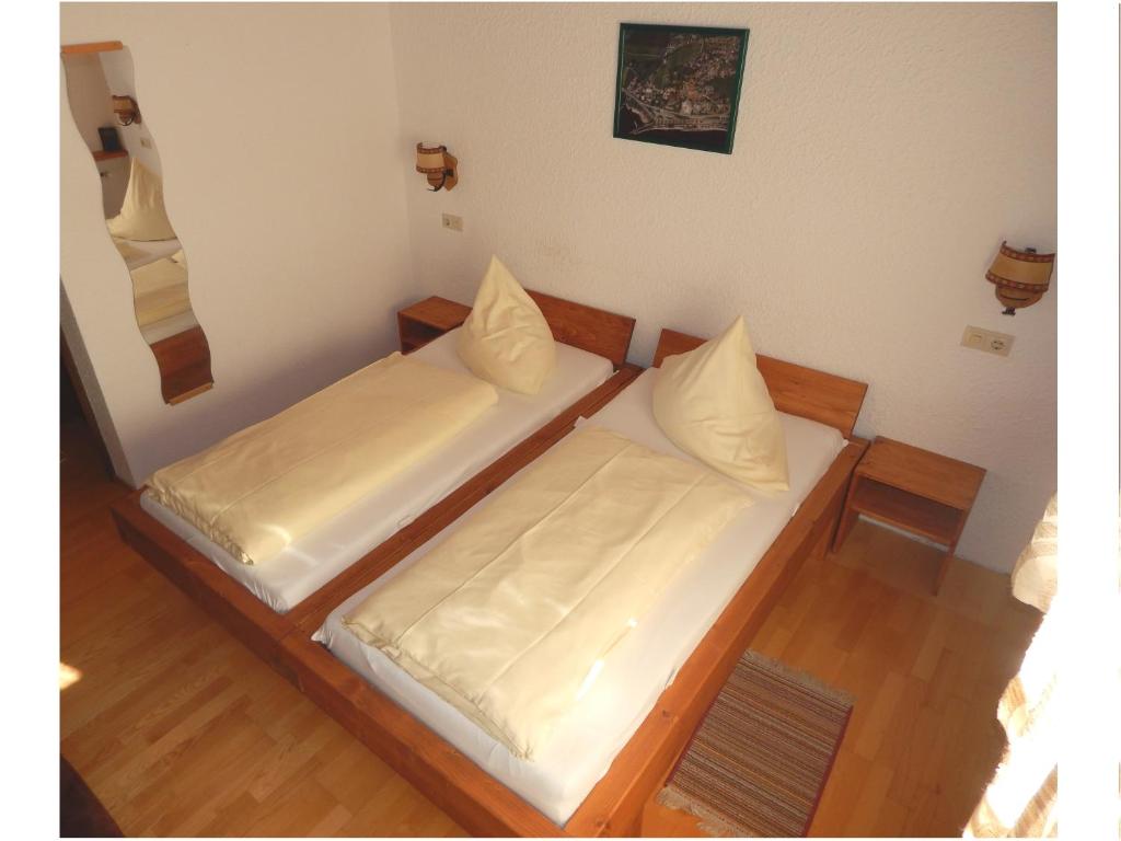 Postel nebo postele na pokoji v ubytování Hochschwarzwald-Hof