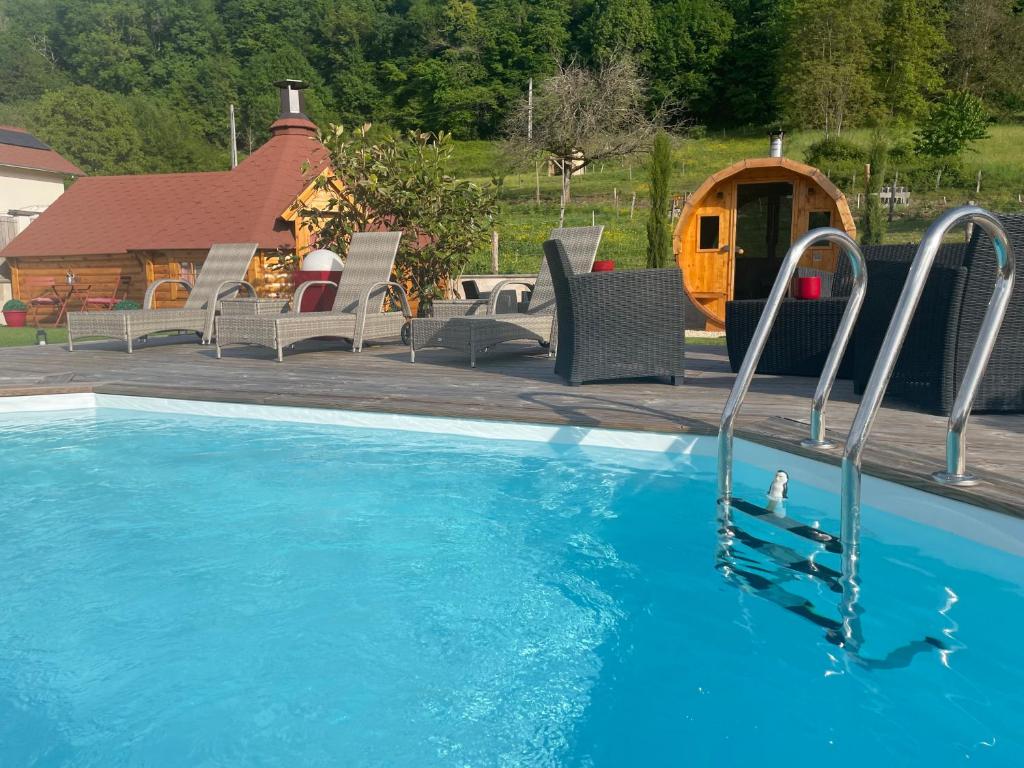 KOTA bien être jaccuzzi , sauna , piscine chauffée , soins bien être