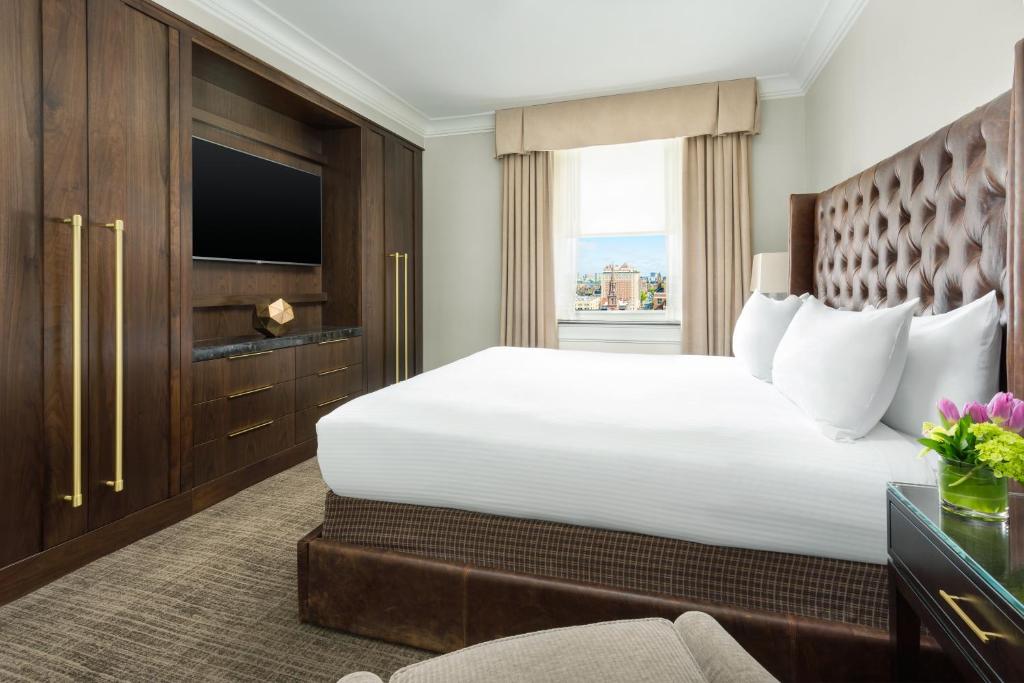 Hilton Boston Park Plaza - Presidential Suite